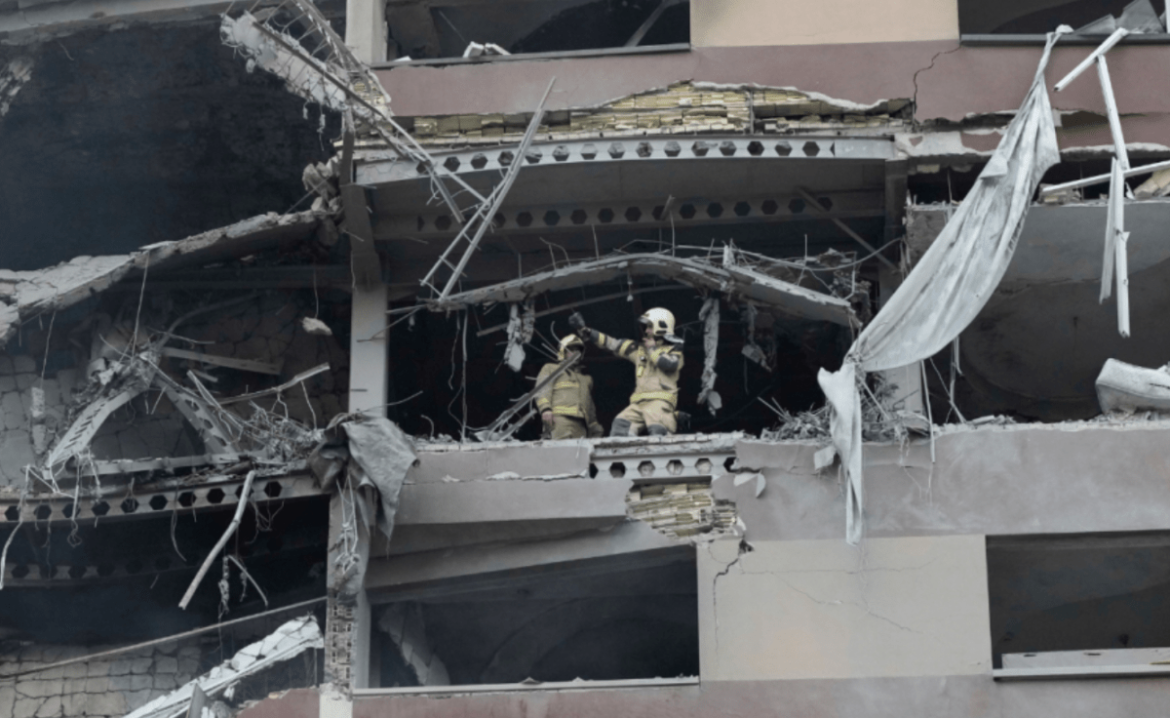 ইস্রায়েলি এয়ার স্ট্রাইকস ইরান ইরান ইস্রায়েলি-প্রশস্ত সতর্কতা কাজ প্রতিশোধমূলক ক্ষেপণাস্ত্র হামলা চালিয়েছে